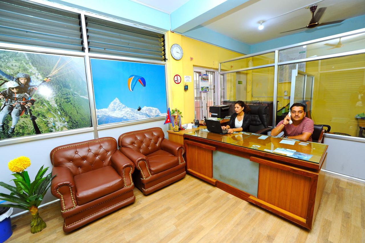 Hotel Queens Park Pokhara Exterior foto