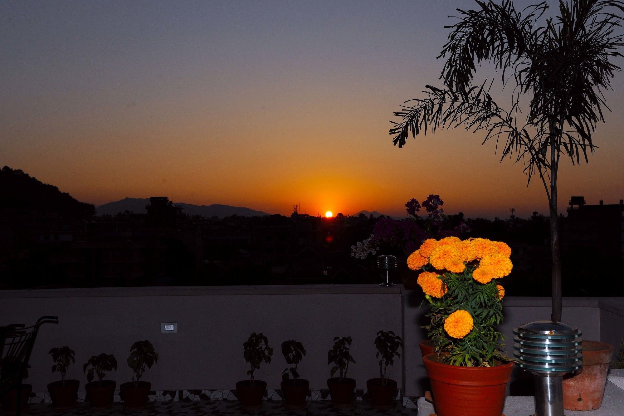 Hotel Queens Park Pokhara Exterior foto